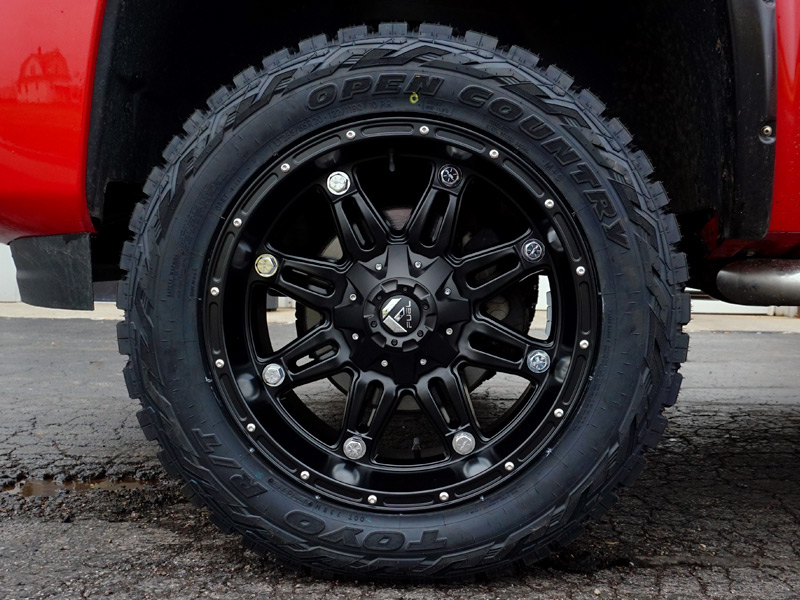 2008 Chevrolet Silverado 1500 20x10 Fuel Offroad Toyo LT285/55R20