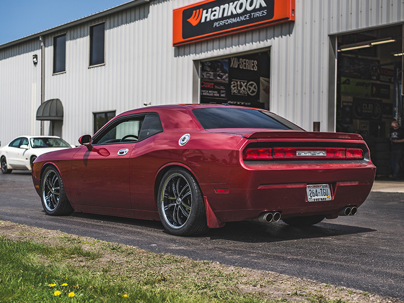 2009 Dodge Challenger Rt Staggered Lexani Lss 55 20x8 5 +25 Offset Front 20x10 +25 Offset Rear Wheel Nitto Nt555 G2 275 35zr20 Front 295 35zr20 Rear Tire 