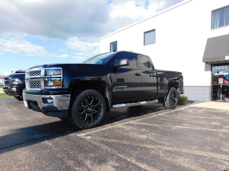 2014 Chevrolet Silverado 1500 With 2.5 Inch Leveling Kit Fuel Offroad Maverick D538 20x9 20 By 9 +20 Offset Wheels Nitto Terra Grappler G2 285 55 20 Tires 