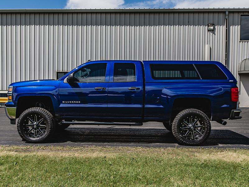 2014 Chevy Silverado 1500 With 1 Inch Leveling Kit Fuel Offroad Maverick 20x10  12 Offset 20 By 10 Inch Wide Wheel Atturo Trail Blade Xt 35x12 5r20 Tire 