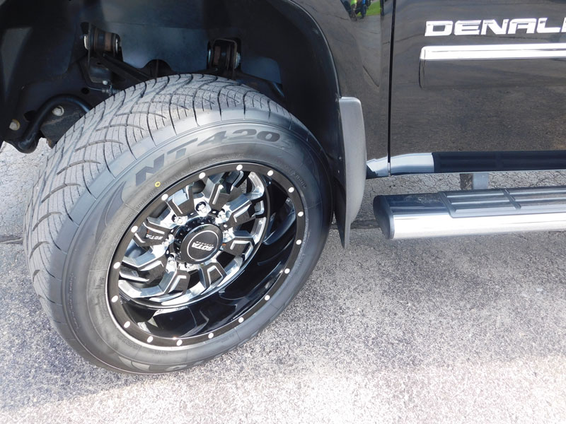 2014 Gmc Sierra Denali 2500hd Sota Scar 566dm 20x10 20 By 10  19 Offset Wheels Nitto Nt420s 275 55 20 Tires 