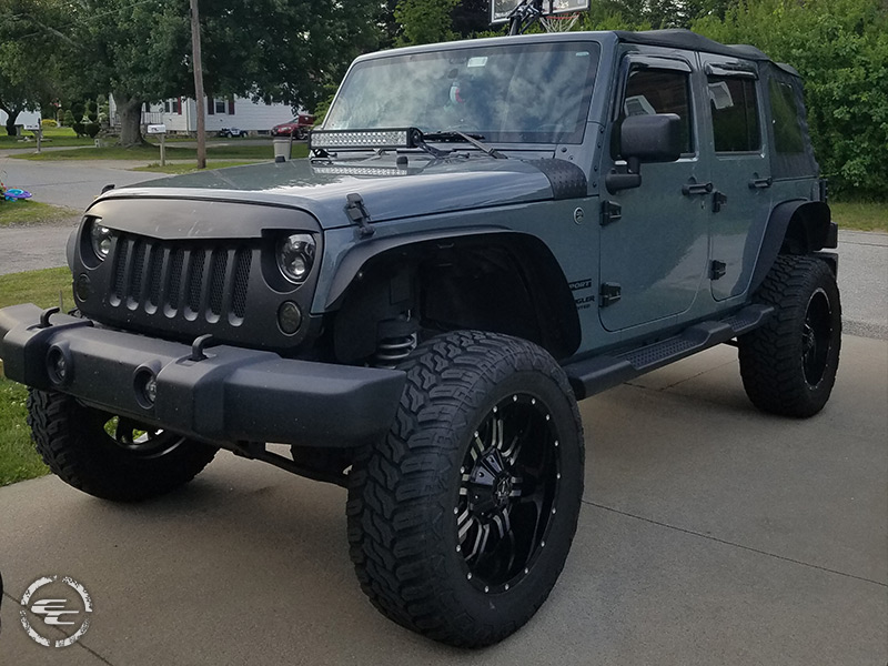 2014 Jeep Wrangler With 4 Inch Rough Country Lift Kit Tis 535mb 20x9  12 Offset 20 By 9 Inch Wide Wheel Duck Commander Mt 35x12 5r20 Tire 