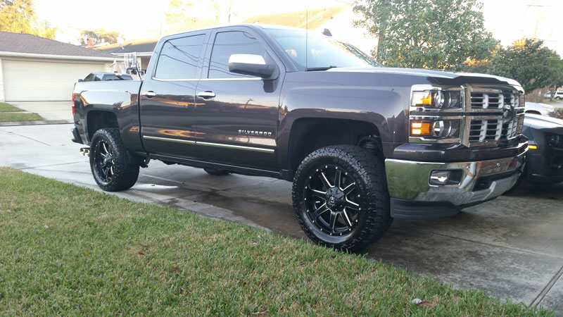2015 Chevrolet Silverado 1500 With 2.5 Inch Leveling Kit Fuel Offroad Maverick D538 20x9 20 By 9  51 Offset Wheels Toyo Open Country Atii 295 55 20 Tires 