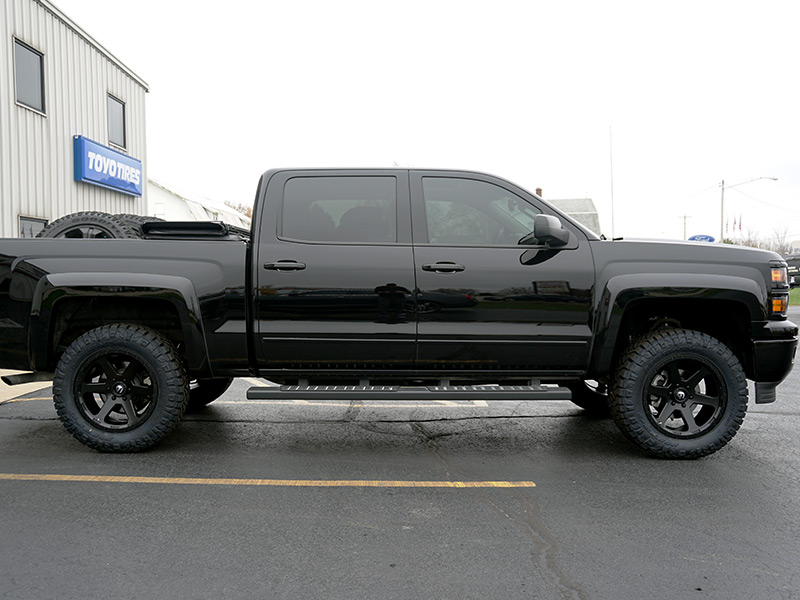 2015 Chevy Silverado Fuel Ripper D589 20x9 +01 Offset 20 By 9 Inch Wide Wheel And Nitto Ridge Grapper 295 60r20 34 Inch Wide Tire 