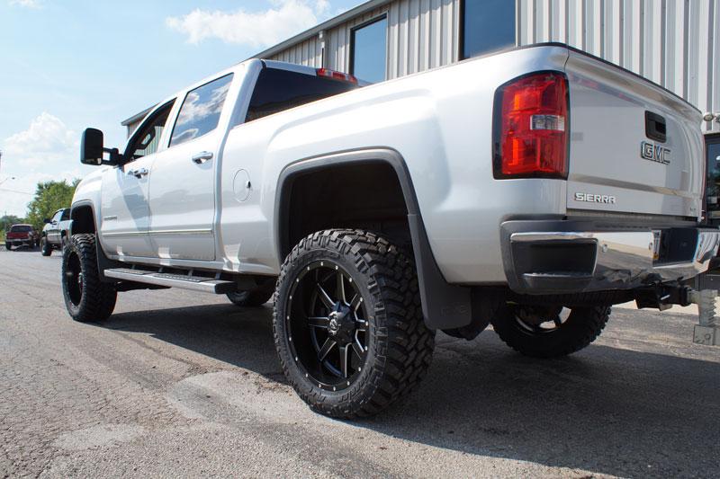 2015 Gmc 2500 With 4.5 Inch Lift Kit Fuel Maverick D538 22x10 22 By 10  24 Offset Wheels Nitto Trail Grappler Mt 35 12.50 22 Tires 