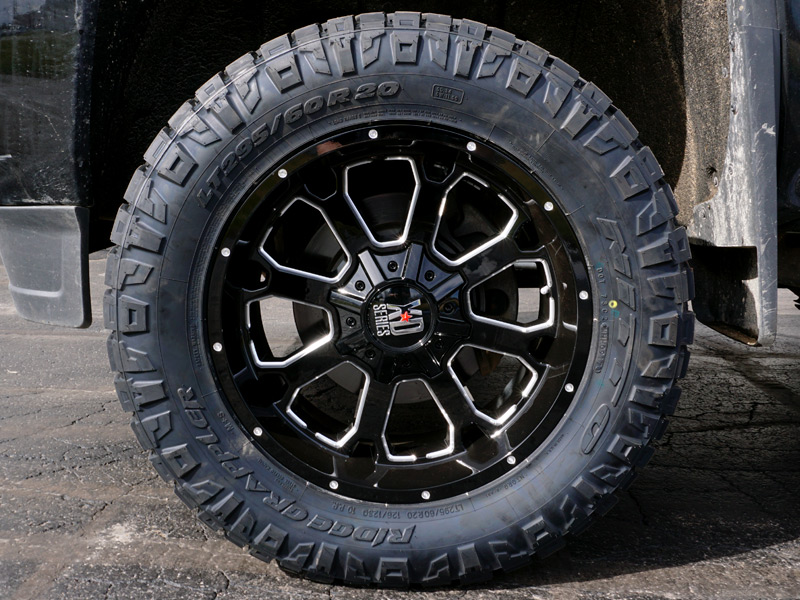 2015 Gmc Sierra 2500hd 3 5 Inch Rough Country Lift Kit Xd Series Buck 20x9 +0 Offset 20 By 9 Inch Wide Wheel Nitto Ridge Grappler 295 60r20 Tire 