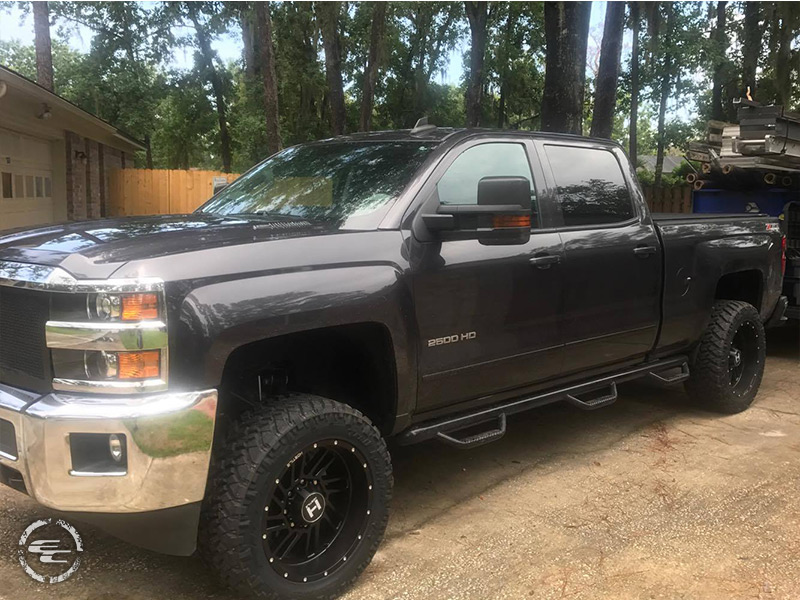 2016 Chevy Silverado 2500hd With Leveling Kit Hostile Stryker H110 20x10  19 Offset 20 By 10 Inch Wide Wheel Nitto Trail Grappler 285 55r20 Tire 