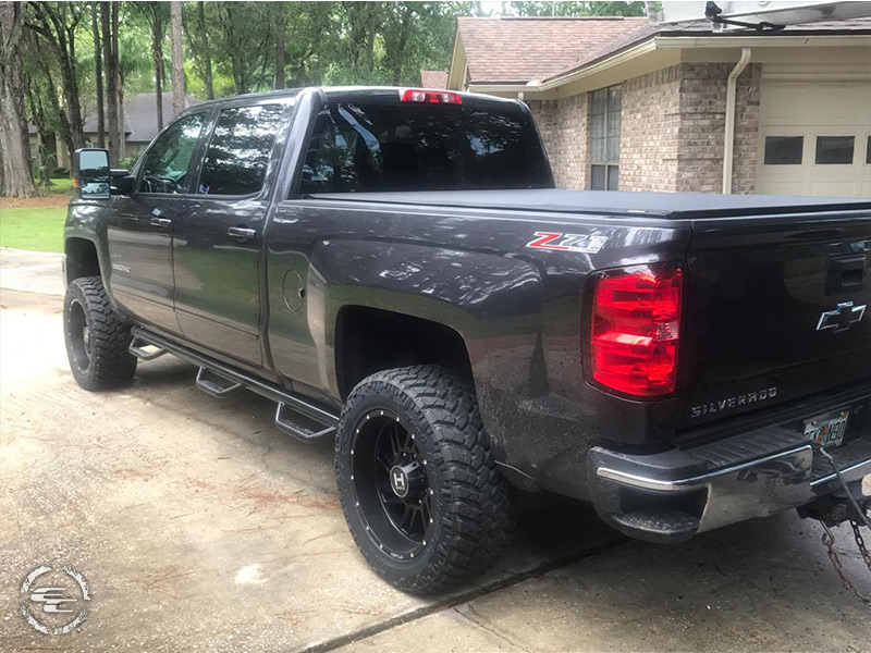 2016 Chevy Silverado 2500hd With Leveling Kit Hostile Stryker H110 20x10  19 Offset 20 By 10 Inch Wide Wheel Nitto Trail Grappler 285 55r20 Tire 