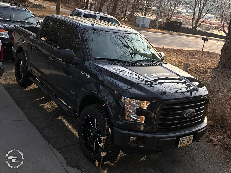2016 Ford F 150 With 2 5 Inch Leveling Kit Fuel Offroad Maverick D538 22x9 5 +25 Offset 22 By 9 5 Inch Wide Wheel Atturo Trail Blade Xt 325 50r22 Tire 