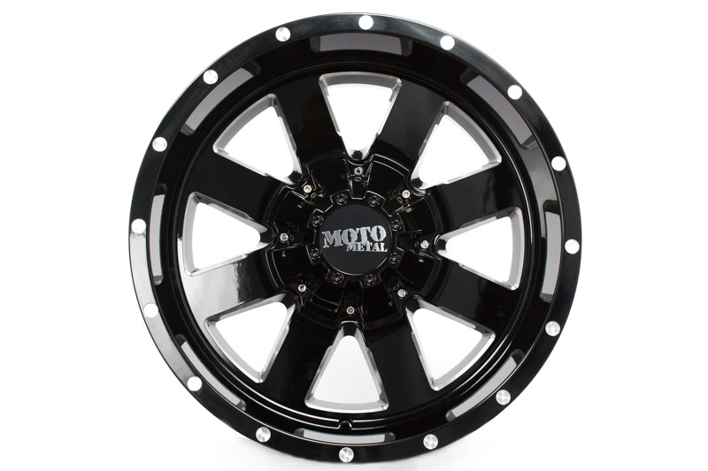 RealView of Moto Metal MO962 Gloss Black W/ Milled Accents - 18x10 