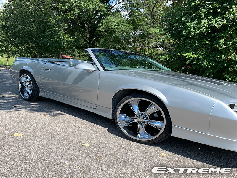 1990 Chevrolet Camaro - 20x8.5 Foose Wheels 225/35R20 Ironman Tires