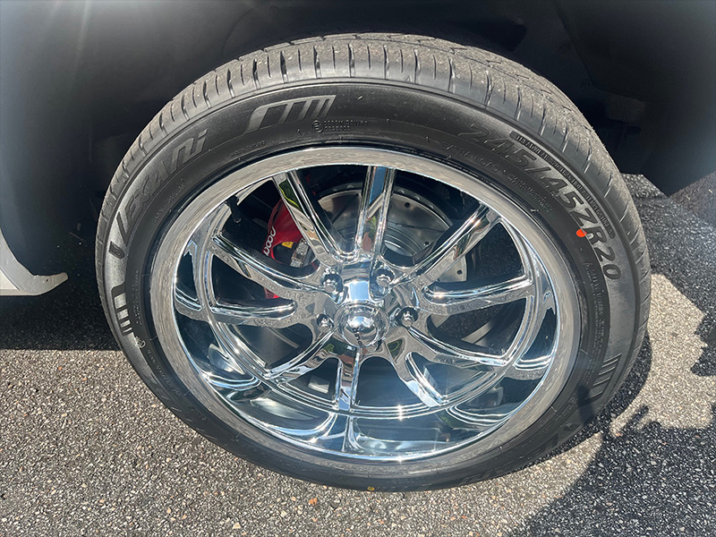 1996 GMC C1500 - 20x8.5 Ridler Wheels 245/45R20 Lexani Tires