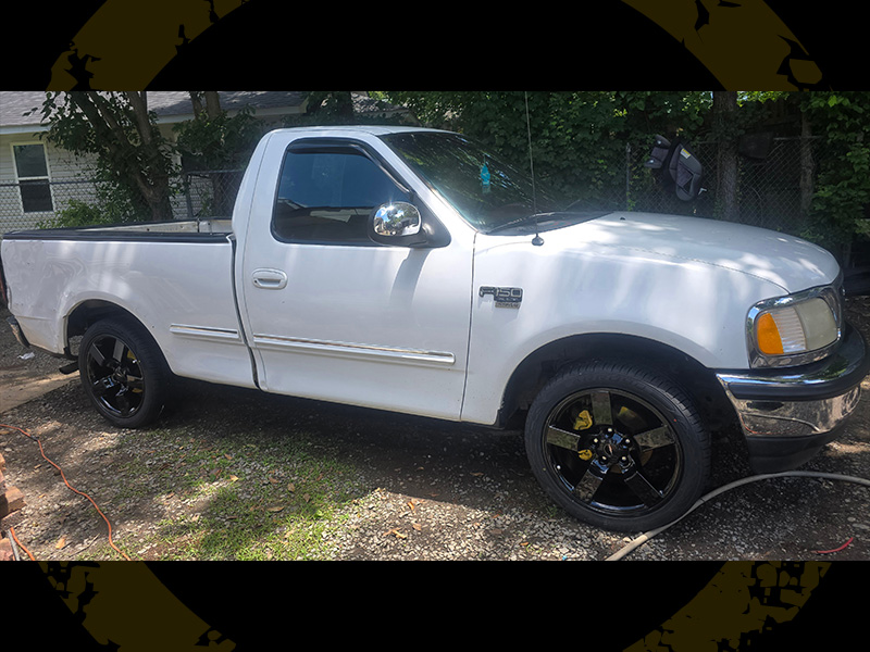 1998 Ford F-150 - 20x9 Voxx Replica Wheels 275/40ZR20 Arroyo Tires