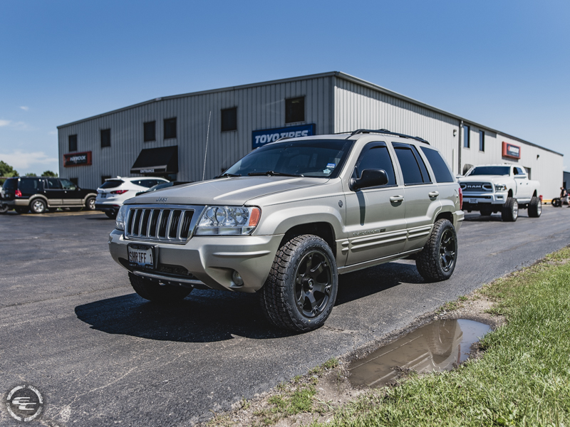 What Size Tires for 2004 Jeep Grand Cherokee  