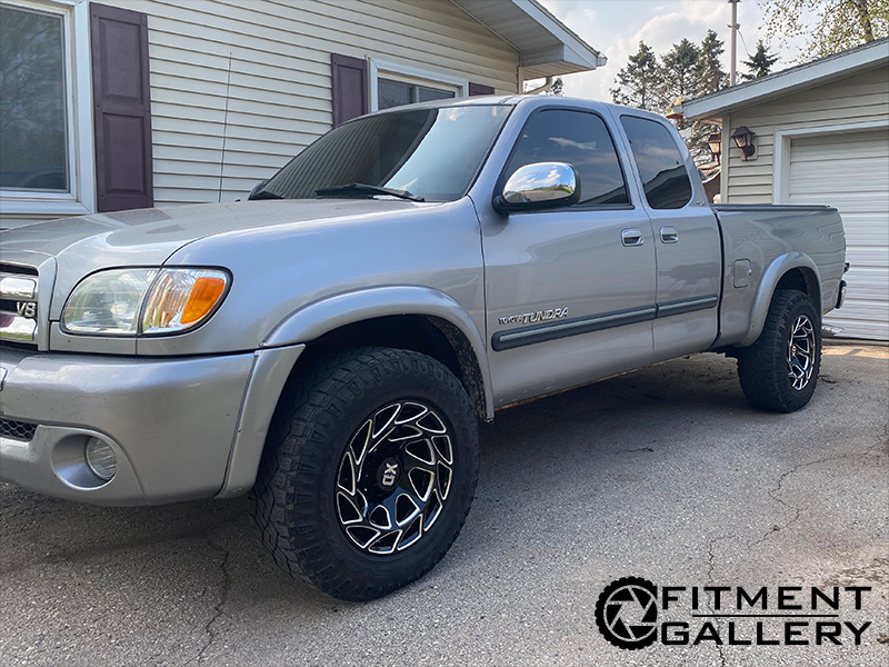 2004 Toyota Tundra 17x9 XD Series Wheels 265/65R17 Goodyear Tires