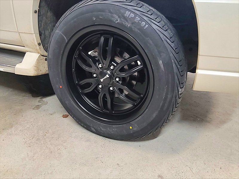 2005 Cadillac Escalade 20x9 Ridler Wheels 275/55R20 Advanta Tires