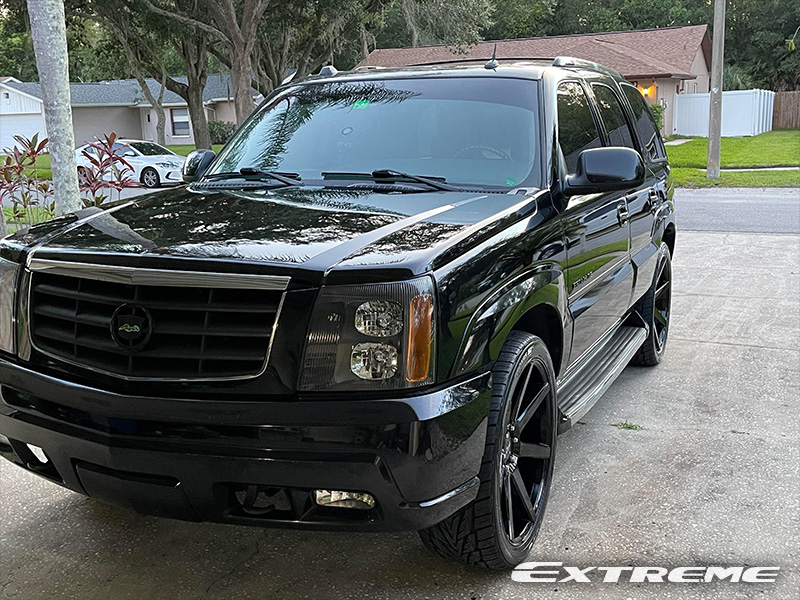 2005 Cadillac Escalade - 24x10 Niche Wheels 305/35R24 Toyo Tires