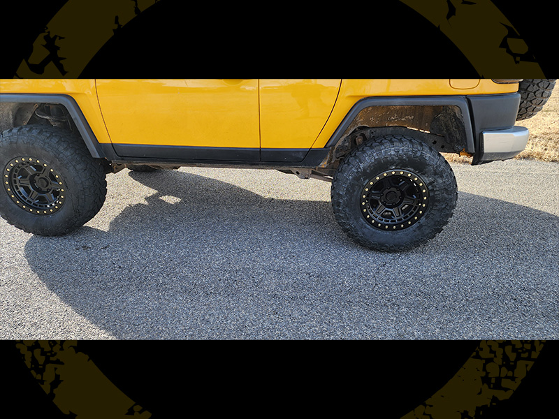 2007 Toyota FJ Cruiser - 17x9 Black Rhino Wheels 35X12.50R17