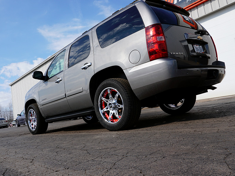 08 Chevrolet Tahoe x9 Moto Metal Wheels 275 55r Bridgestone Tires