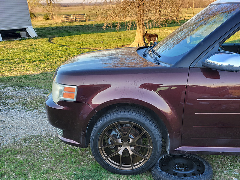 2009 Ford Flex - 20x9 Aodhan Wheels 255/45R20 Nitto Tires