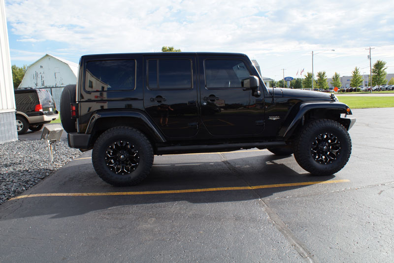 2011 Jeep Wrangler - 17x9 Fuel Offroad Wheels 305/70R17 Toyo Tires Rough  Country  Suspension Lift System