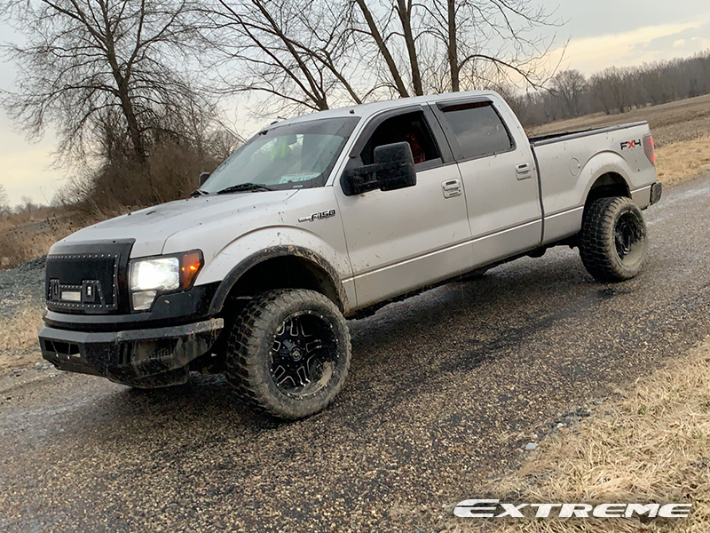 2011 Ford F150 33x12.5R20 Ironman Tires Rough Country 3inch