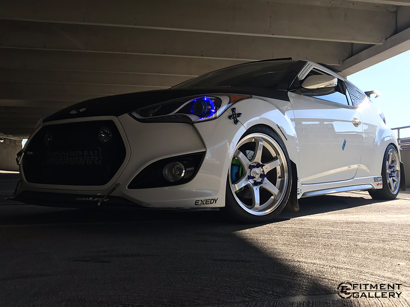 2013 Hyundai Veloster 18x8.5 JNC Wheels 225/45R18 Federal Tires set