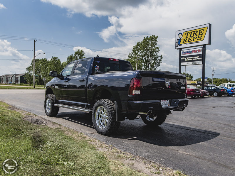 2014 Ram 1500 With 6 Inch Rough Country Lift Kit System Xd Series Badlands Xd779 20x9  12 Offset 20 By 9 Inch Wide Wheel Cooper Dsc Stt Pro 35x12 5r20 Tire 