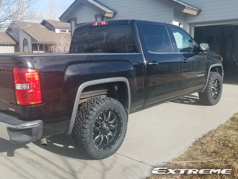 2014 GMC Sierra 1500 - 20x9 Fuel Offroad Wheels 275/55R20 Nitto Tires