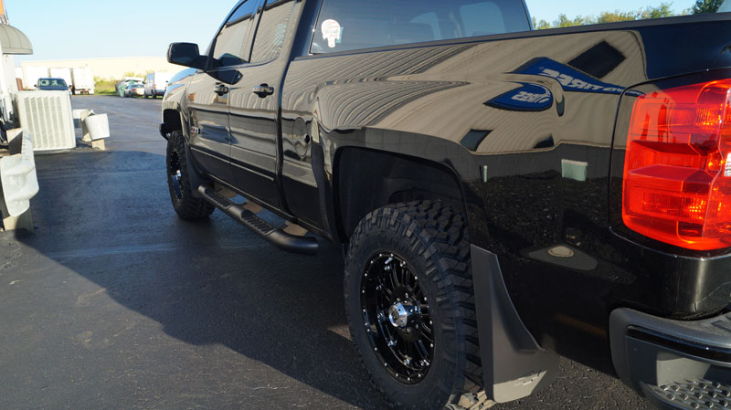 2015 Chevrolet Silverado 1500 With 2.5 Inch Lift Kit Xd Series Hoss Xd795b 18x9 18 By 9 +18 Offset Wheels Nitto Trail Grappler Mt 285 65 18 Tires 