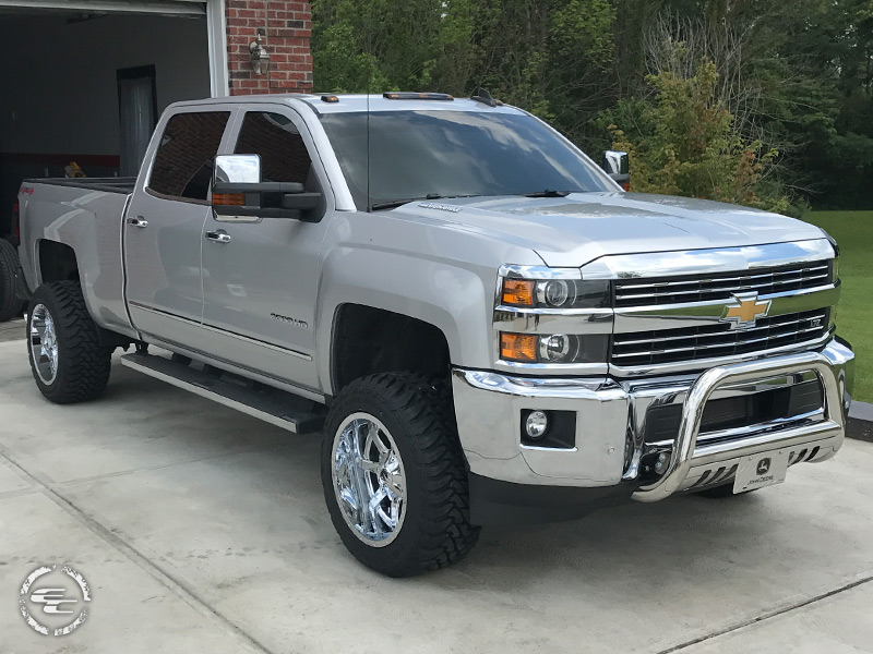 2015 Chevy Silverado 2500hd With 2 Inch Rough Country Leveling Kit Fuel Offroad 20x12  44 Offset 20 By 12 Inch Wide Wheel Toyo Open Country Mt 33x12 5r20 Tire Rough Country Bull Bar 