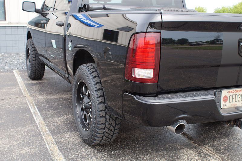 2015 Ram 1500 With 2.5 Inch Leveling Kit Fuel Offroad Krank D517 20x9 20 By 9 +01 Offset Wheels Cooper Discoverer St Maxx 275 65 20 