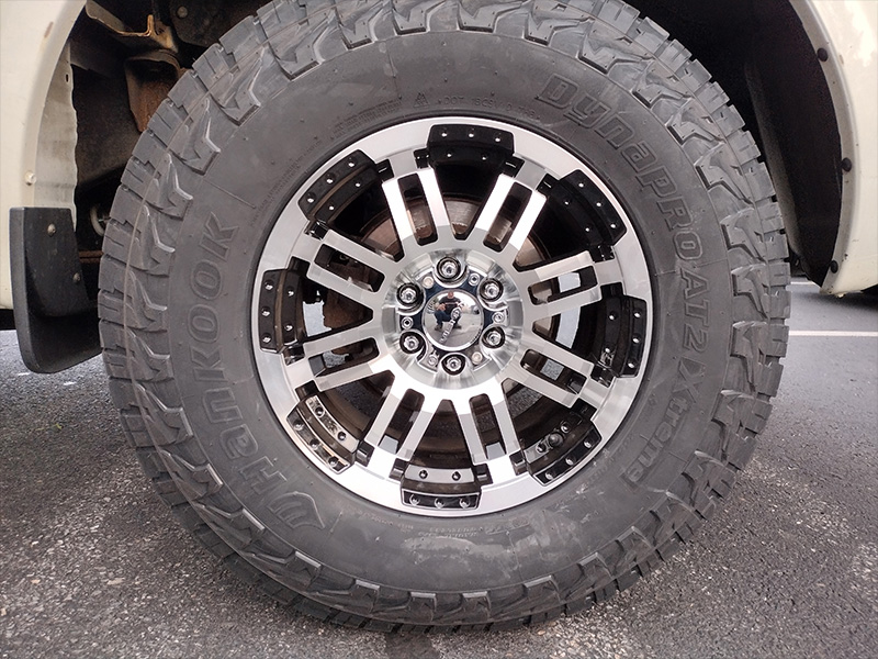 2015 Nissan Frontier 16x8 Vision Offroad Wheels 265/70R16 Hankook Tires