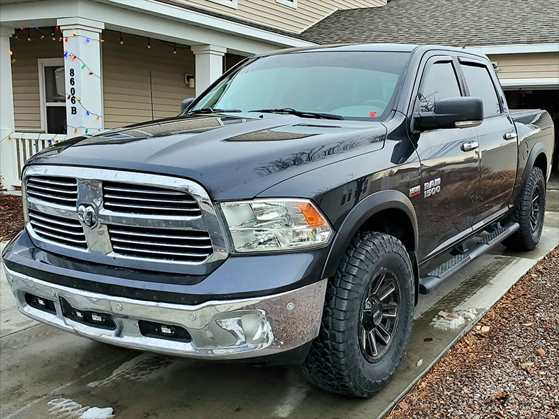2015 Ram 1500 18x9 Ultra Wheels 35 * 12.5 Back Country Tires