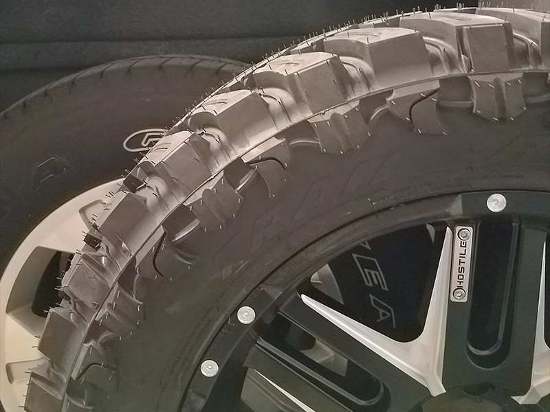 2016 Chevrolet Silverado 1500 20x9 Hostile Wheels 33x12