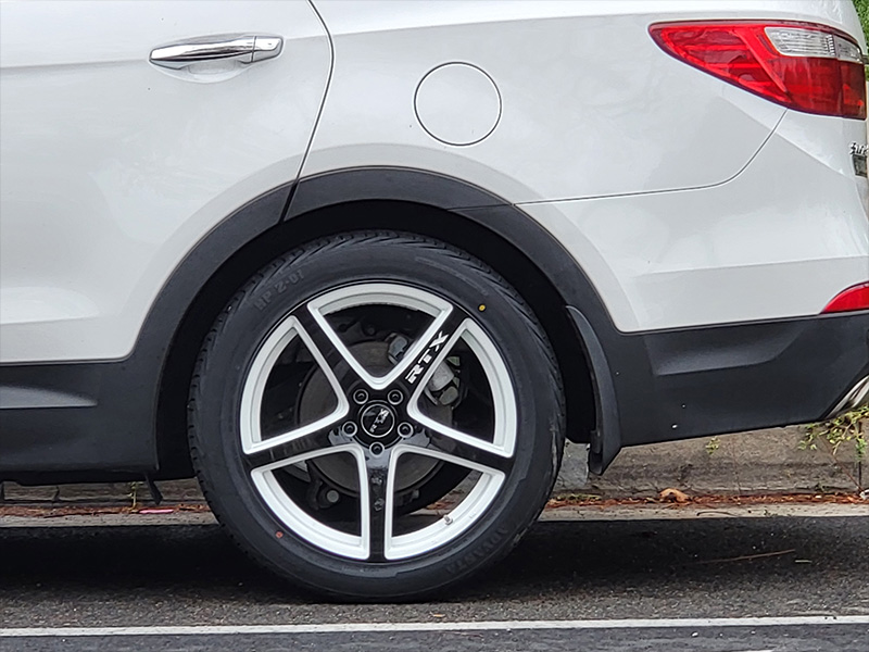 2016 Hyundai Santa Fe 20x8.5 RTX Wheels 255/45ZR20 Advanta Tires