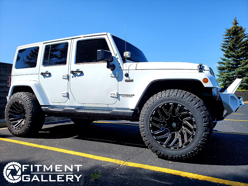 2016 Jeep Wrangler 20x12 TIS Wheels 35x12.50R20 Nitto Tires