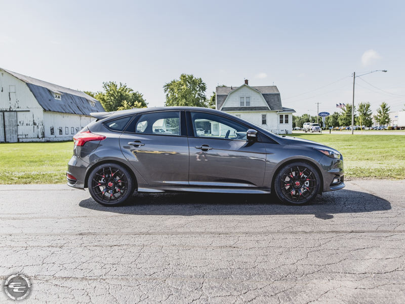 2014 Ford Focus ST with 18x8 Niche Nr6 and Michelin 235x40 on Air