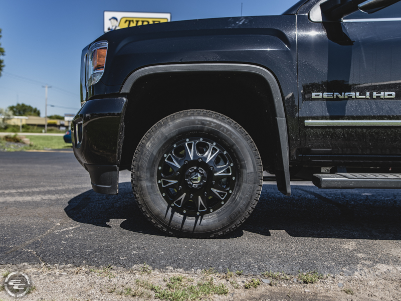 2017 GMC Sierra 3500 HD Staggered Fuel Offroad Wheels 235/80R17