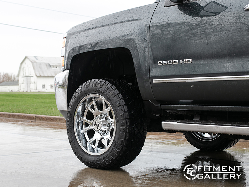 2017 Chevrolet Silverado 2500 HD 20x10 Hostile Wheels 33x11.5R20