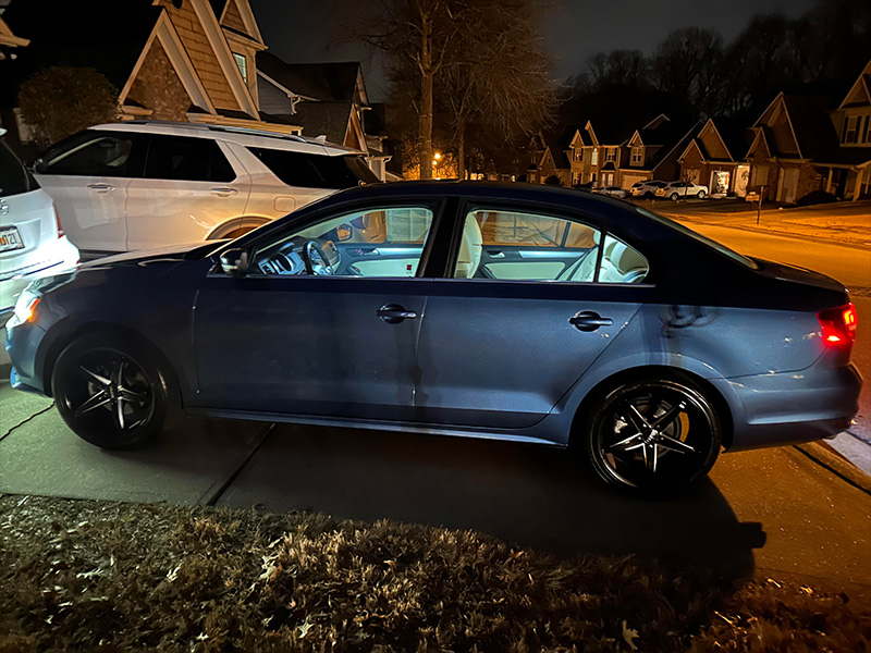 2017 Volkswagen Jetta - 18x8 Touren Wheels