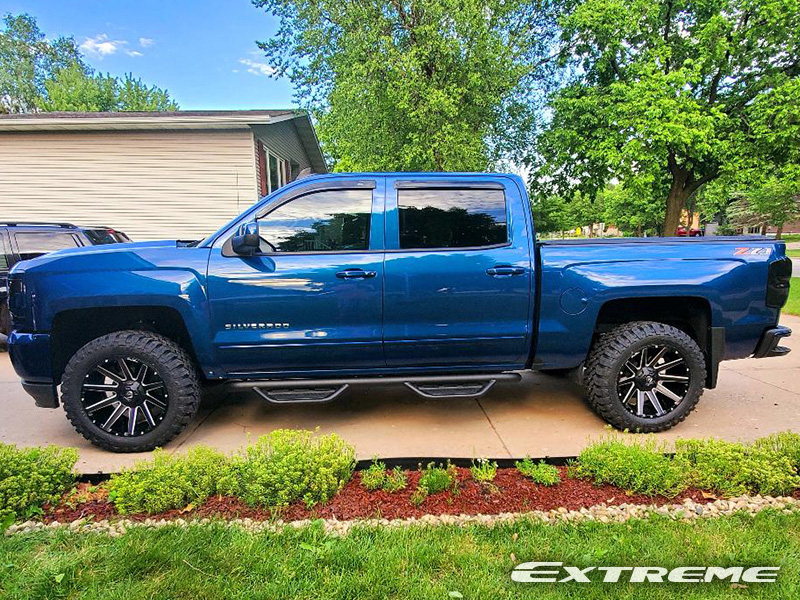 2018 Chevrolet Silverado 1500 20x10 Fuel Offroad Wheels 33x12.50R20