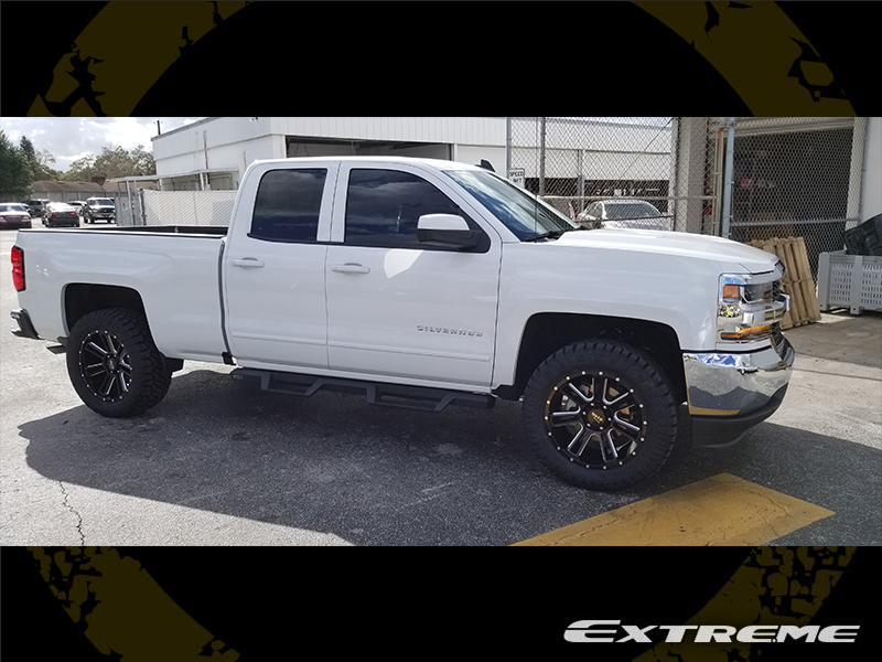 2018 Chevrolet Silverado 1500 20x9 Moto Metal Wheels