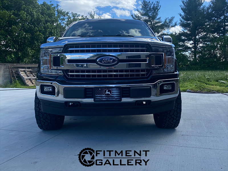 2018 Ford F150 18x9 Mayhem Wheels LT33x12.50R18 Toyo Tires