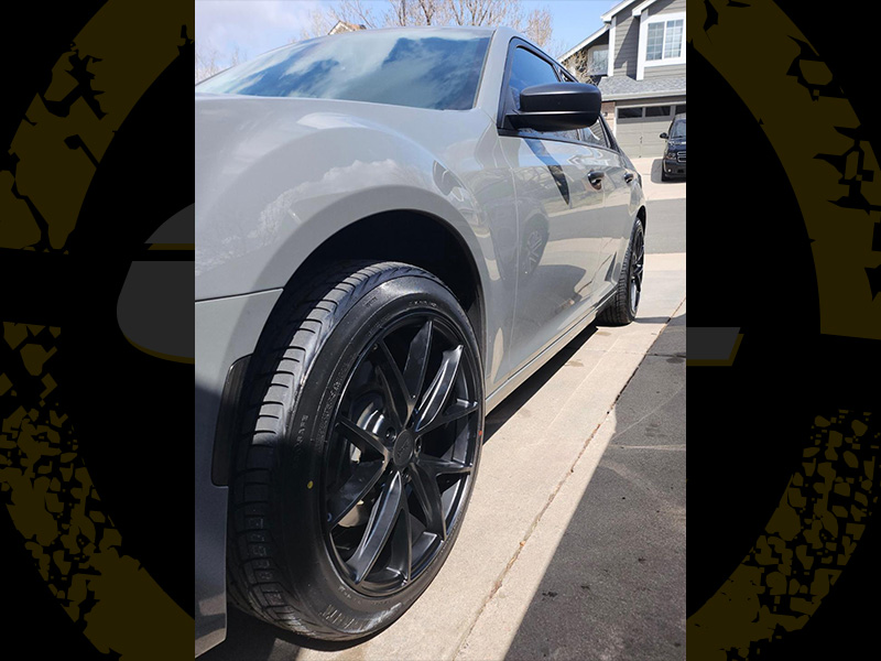2019 Chrysler 300 20x9 Niche Wheels 245/45ZR20 Advanta Tires