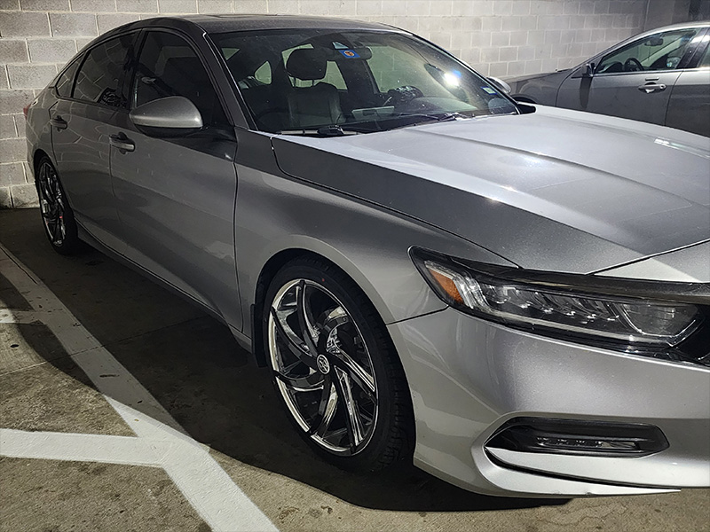 2019 Honda Accord - 20x8.5 Massiv Wheels 245/35ZR20 Lexani Tires