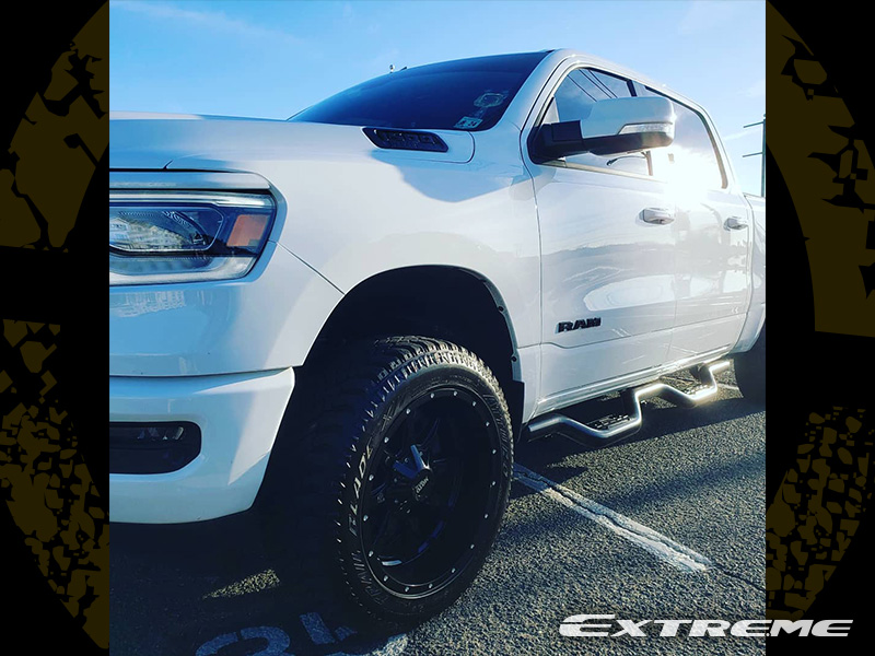 2019 Ram 1500 20x10 Moto Metal Wheels 275/55R20 Atturo Tires