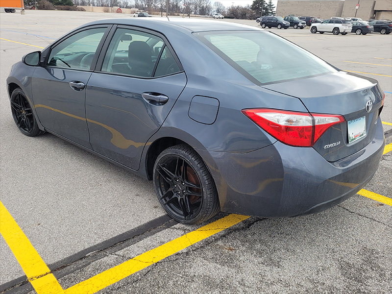 2019 Toyota Corolla - 18x7.5 Motiv Wheels 215/35ZR18 Lexani