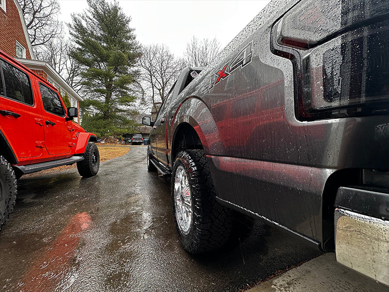 2020 Ford F-150 - 20x9 Moto Metal Wheels 275/55R20 Goodyear Tires