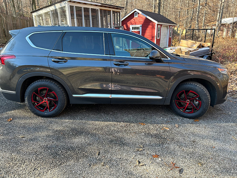 2020 Hyundai Santa Fe - 17x7.5 Revolution Racing Wheels 235/65R17